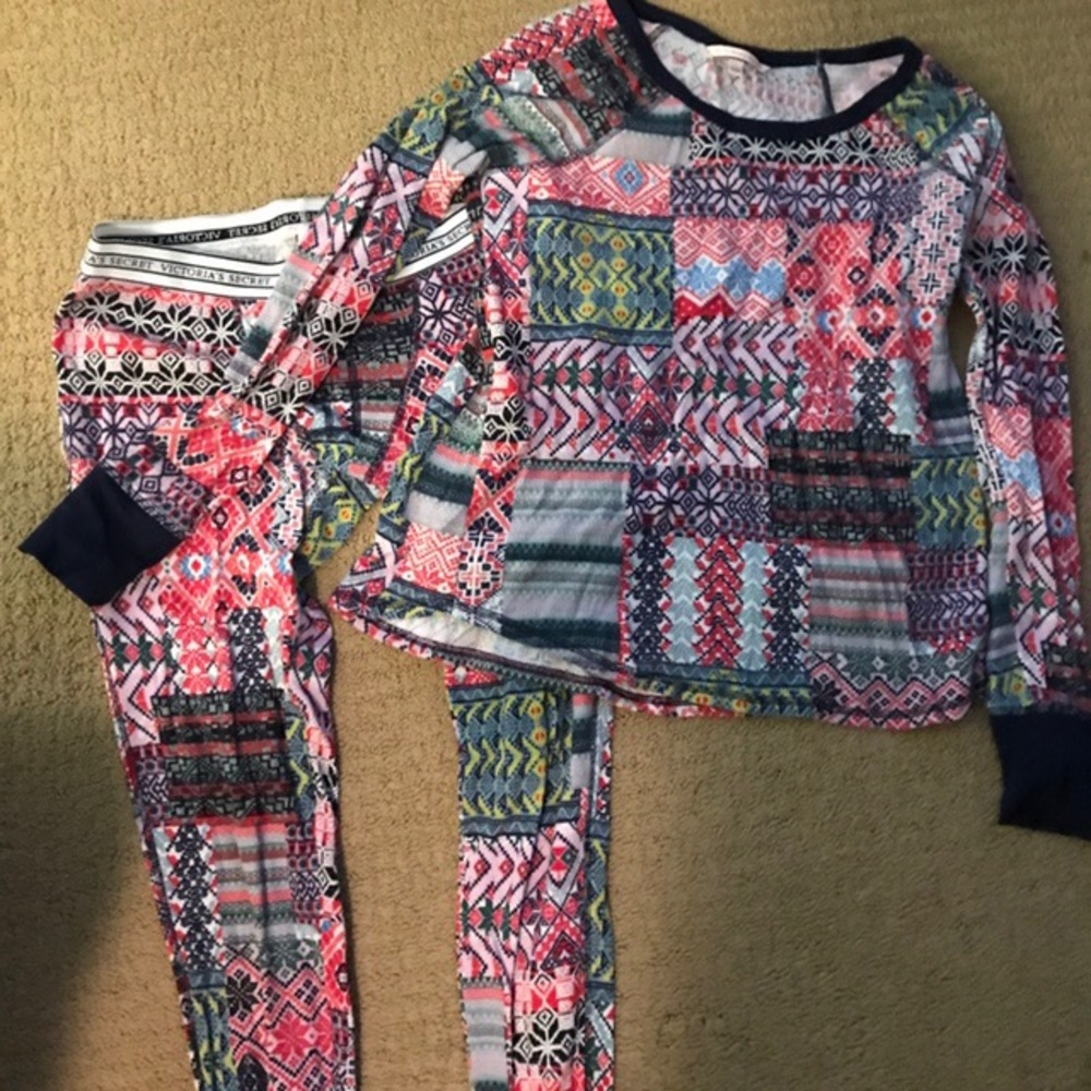 Victoria’s Secret Two-Piece Christmas Pajama Set!